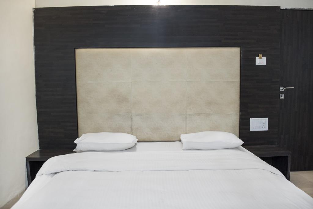 Skyinn Bungalow Mahabaleshwar Bagian luar foto